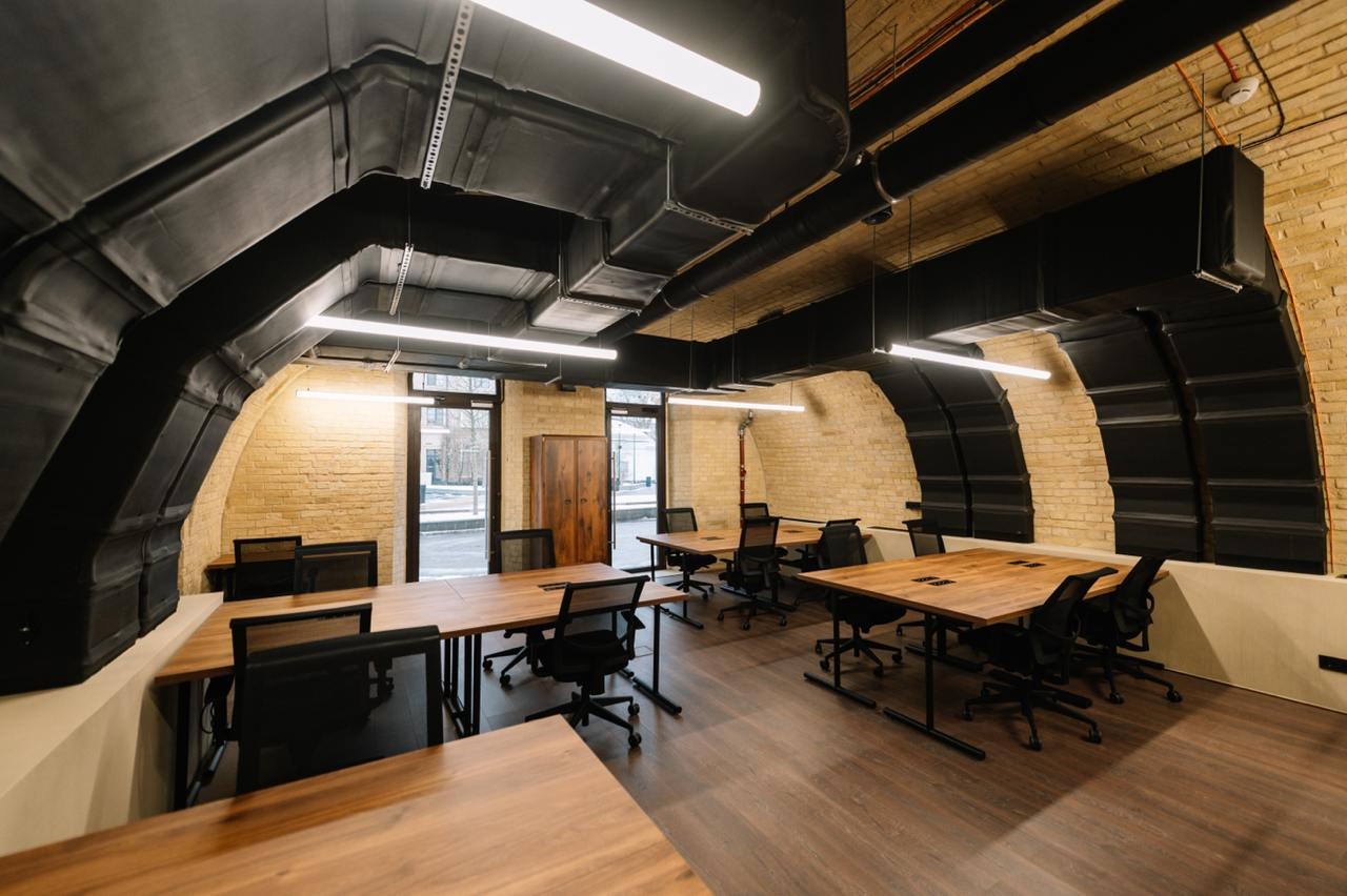BUSINESS STUDIO